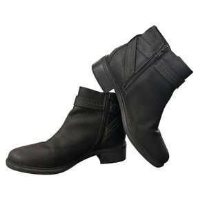 Clarks Maye Womens Black Leather Moto Ankle Boots Buckle Strap Size 8 M